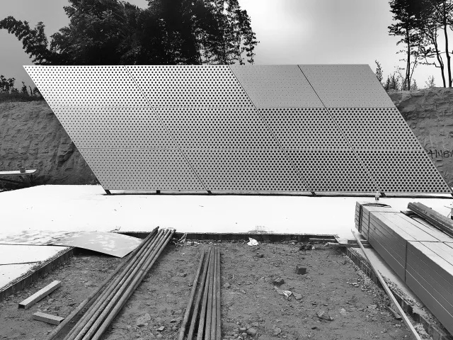 样板墙钻研，9001cc金沙以诚为本构筑设计