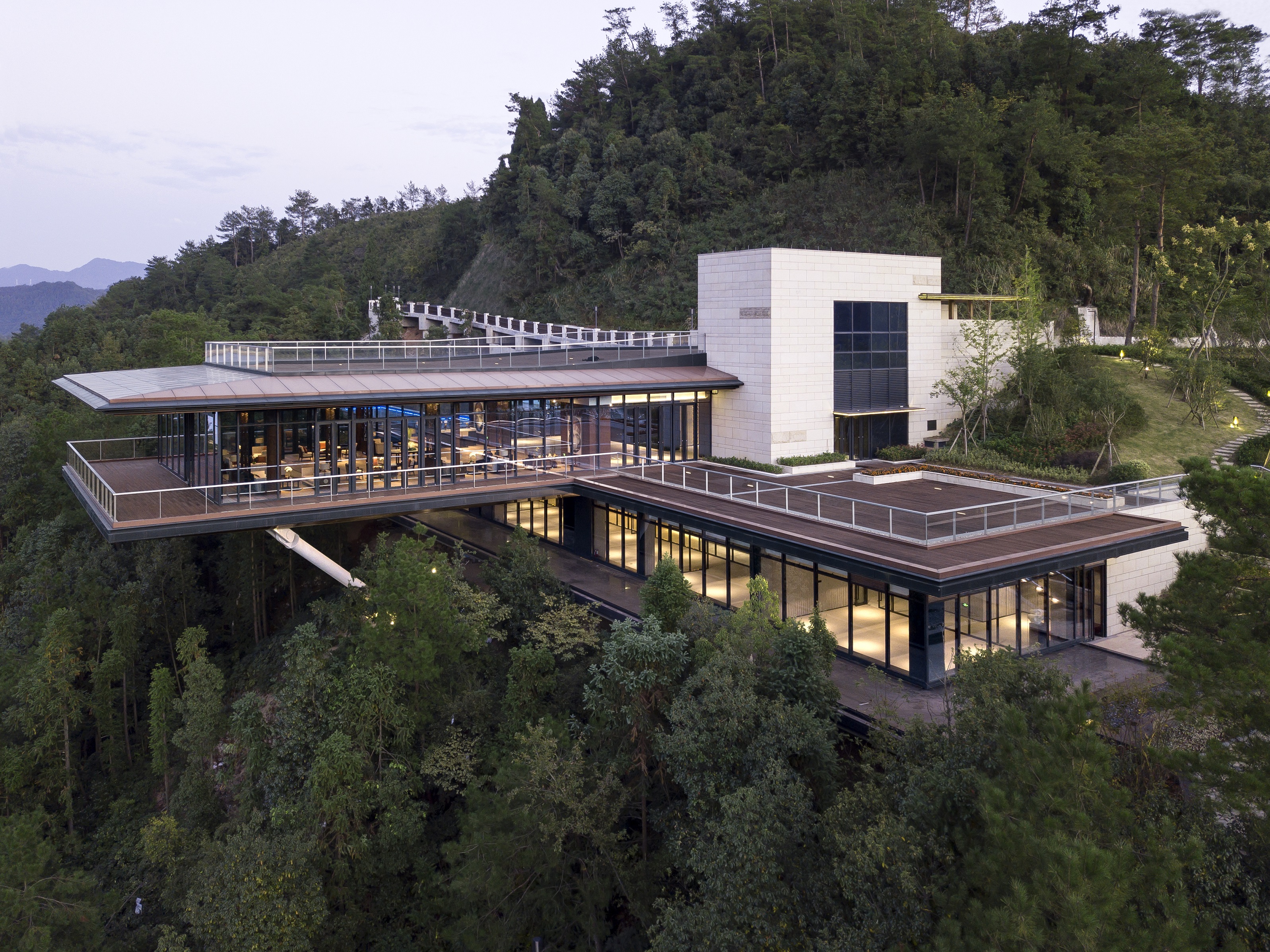 9001cc金沙以诚为本构筑优良奖项目，半岛幼镇度假公寓